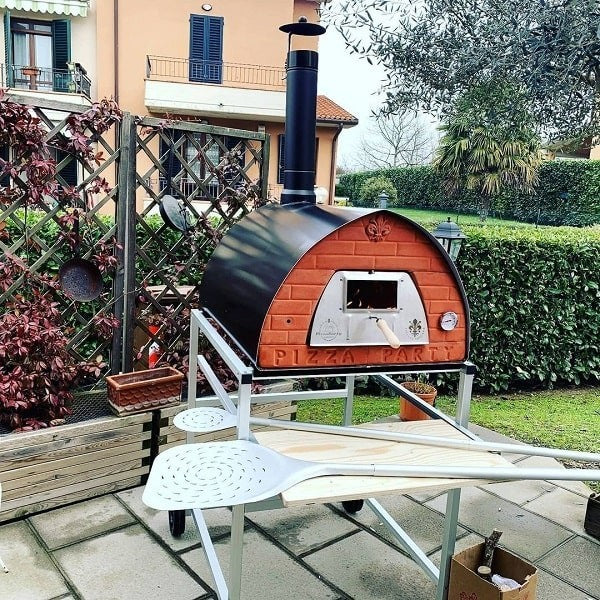 Holzbackofen Für authentischen Flair Pizzone für 4 Pizzen