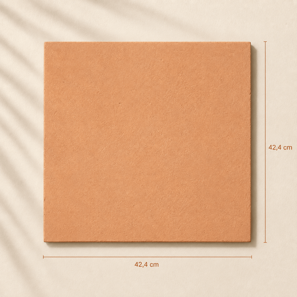 Ooni Karu 2 Pro – Original Biscotto di Sorrento Pizzastein Profi Upgrade 42 × 42 × 2 cm Saputo Keks auf einem neutralen Hintergrund.